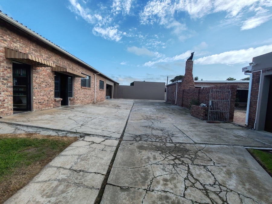  Bedroom Property for Sale in Newton Park Eastern Cape